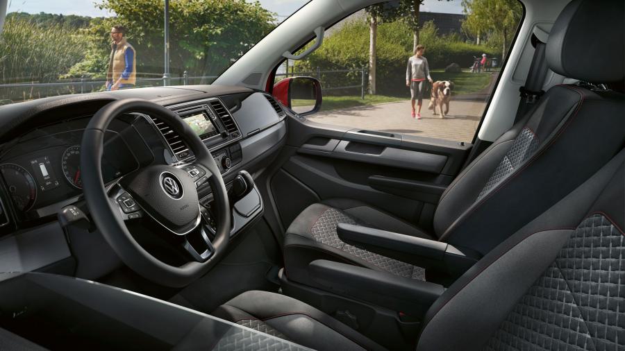 Интерьер Volkswagen Multivan Join (T6) 2018 года  (фото 5 из 5)